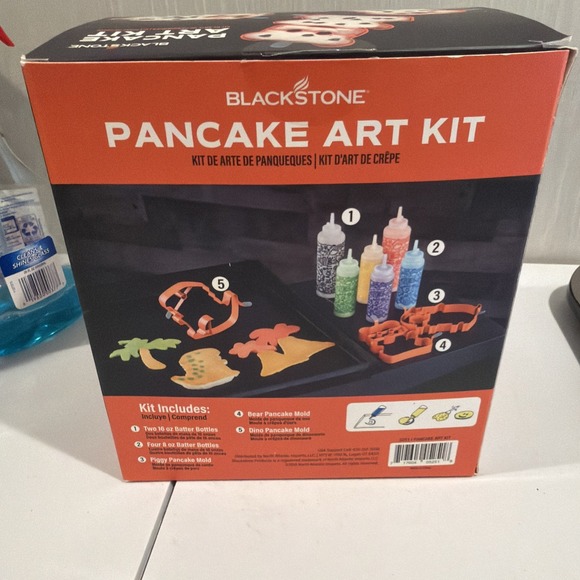 Blackstone Griddle Pancake Art Kit with 3 Molds / 6 Bottles New Open Box. - Picture 3 of 4